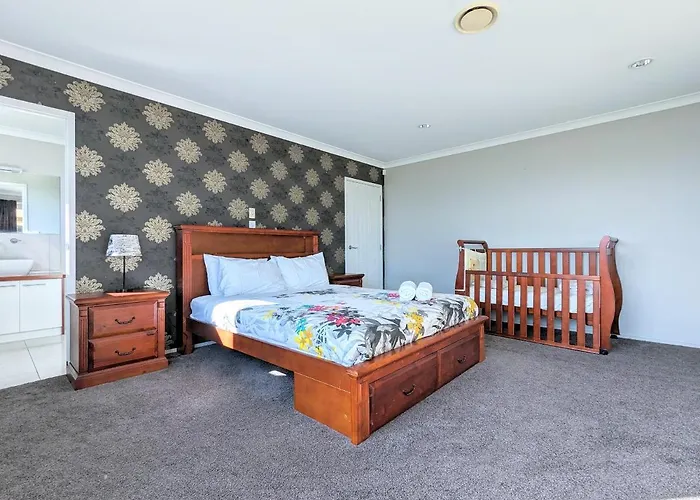 Luxury View Farm With Pool Holiday home *