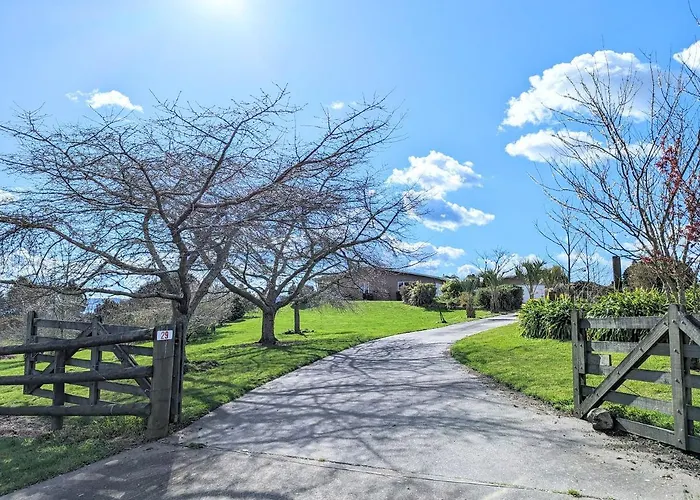 Luxury View Farm With Pool Holiday home *